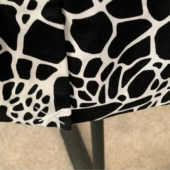 Kim Rogers Black and White Sheath Dress with collar detail size 14 - Picture 8 of 8